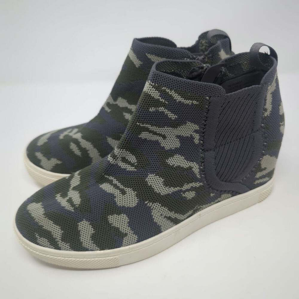 Torrid Camo platform stretch knit wedge platform Sneakers 10 WW